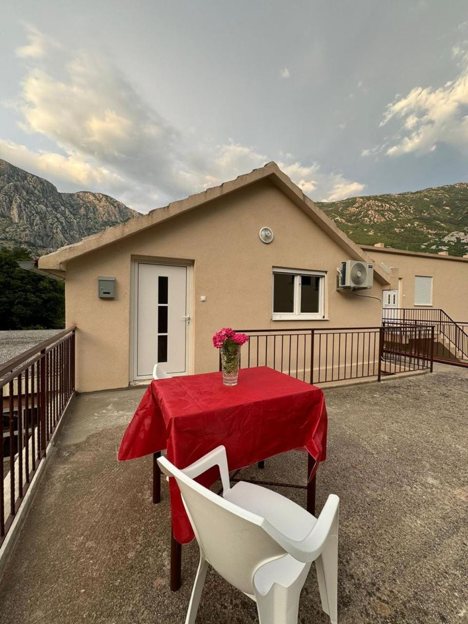 Apartmani Dada Kotor Exterior foto